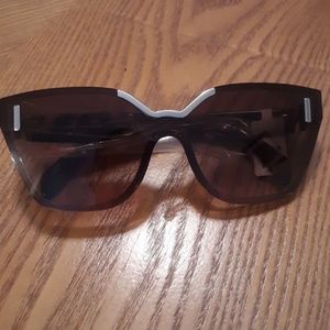 Authentic Womens Prada sunglasses SPR16T VIQ-6S1